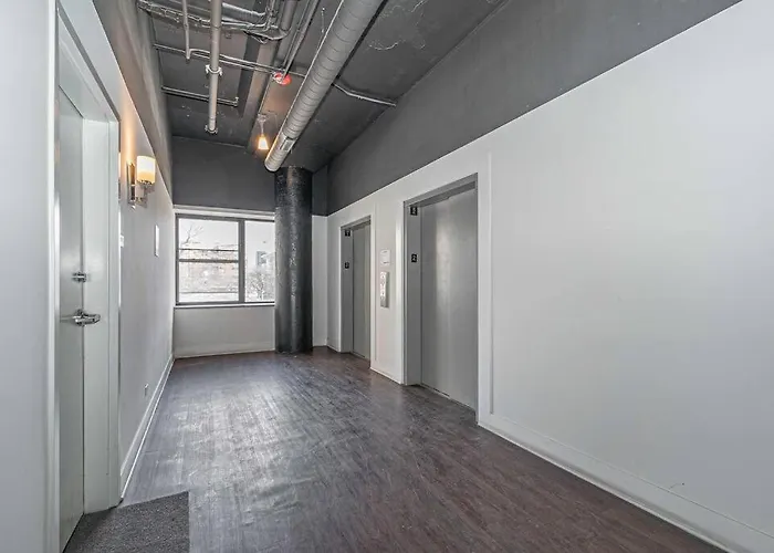 Mccormick Place 2br Spacious Corner Unit With Optional Parking Sleeps 6 Guests Near Soldier Field And Grant Park Appartamento