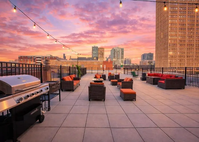Mccormick Place 2br Spacious Corner Unit With Optional Parking Sleeps 6 Guests Near Soldier Field And Grant Park Appartamento *