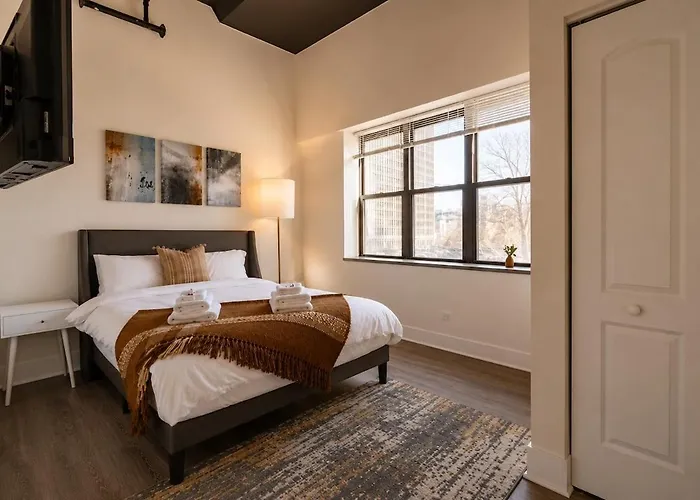 Mccormick Place 2br Spacious Corner Unit With Optional Parking Sleeps 6 Guests Near Soldier Field And Grant Park Appartamento Chicago