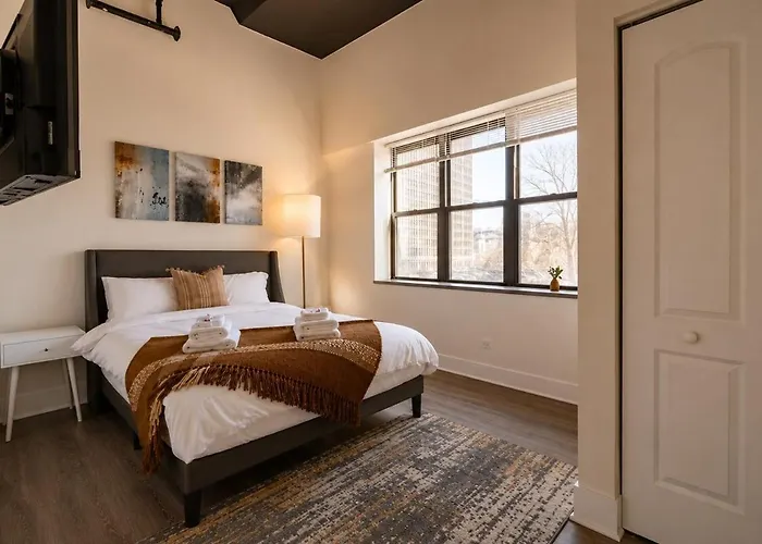Mccormick Place 2br Spacious Corner Unit With Optional Parking Sleeps 6 Guests Near Soldier Field And Grant Park Appartamento Chicago
