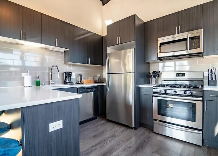 Mccormick Place 2br Spacious Corner Unit With Optional Parking Sleeps 6 Guests Near Soldier Field And Grant Park Appartamento
